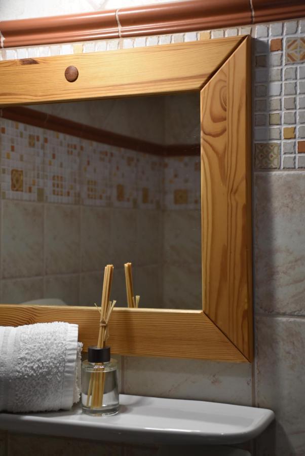 Bozi Rozi Panzio Hotel Fertoboz Bagian luar foto